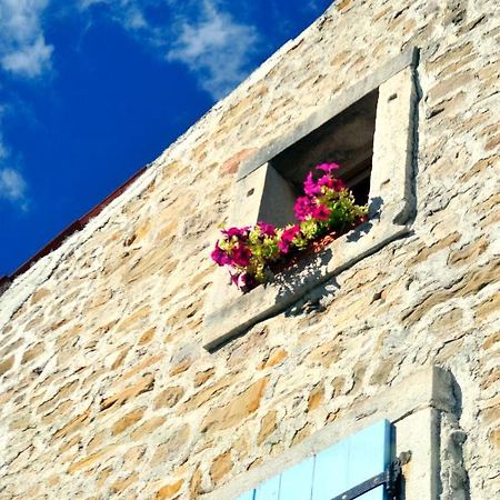 Ruine-Motovun Kh Villa Buitenkant foto