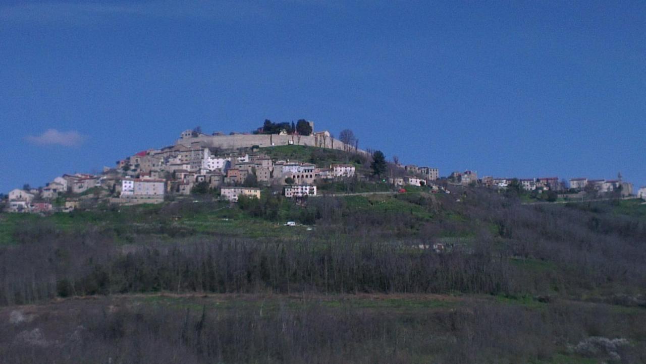 Ruine-Motovun Kh Villa Buitenkant foto